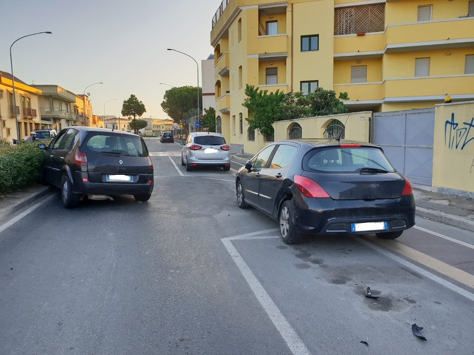 Monserrato, misterioso incidente all’alba: si schianta sullo spartitraffico e sparisce