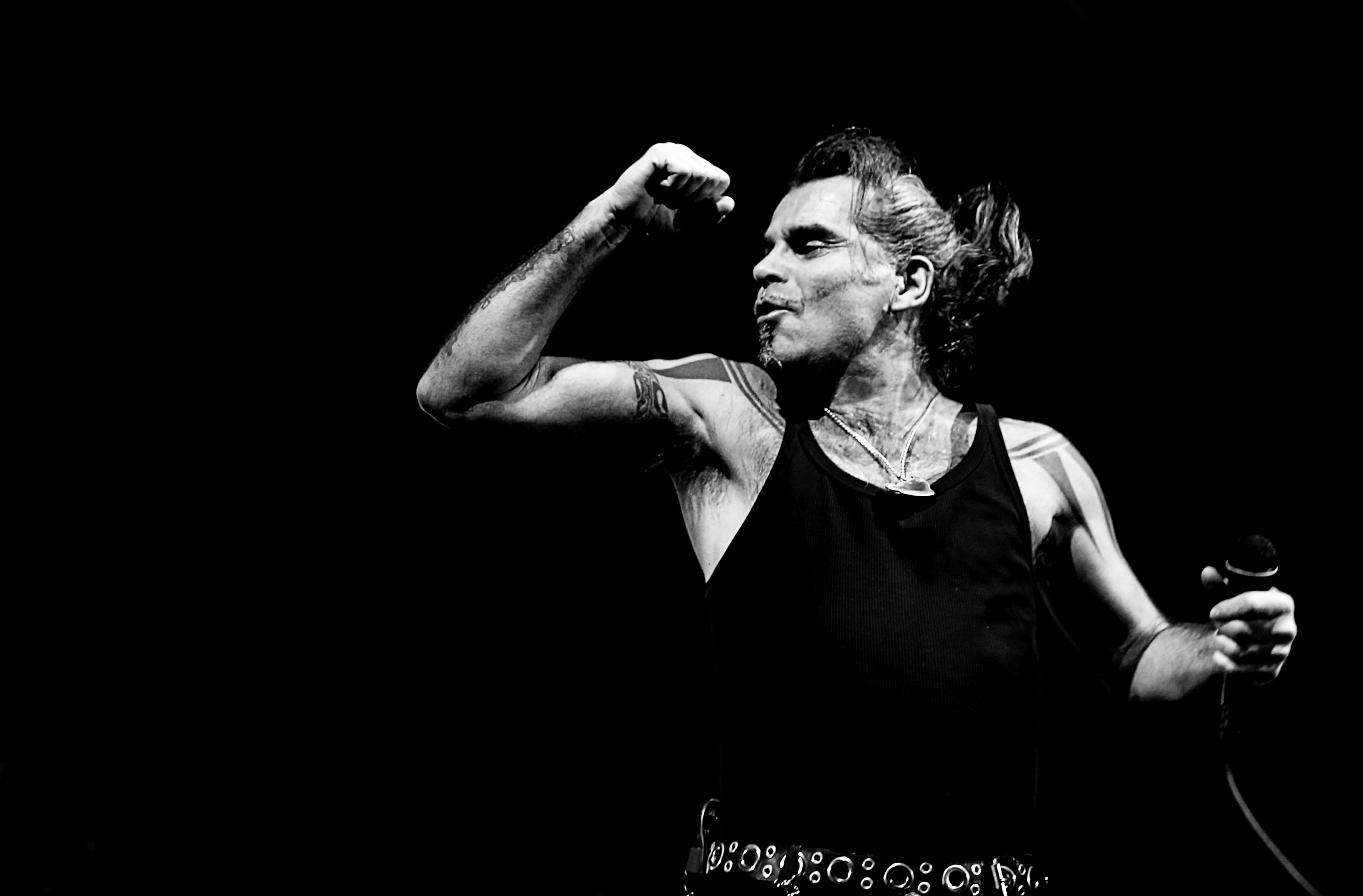 Piero Pelù in concerto al parco dei suoni di Riola Sardo: ecco quando