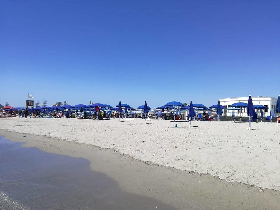 Cagliari, tragedia al Poetto: ex ufficiale dell’esercito muore stroncato da un malore