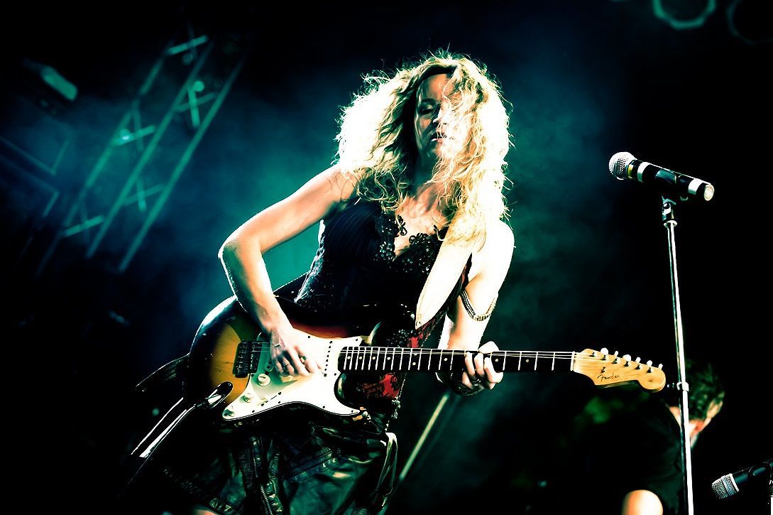 Serata al femminile a Narcao con Sari Schorr e con Ana Popovic
