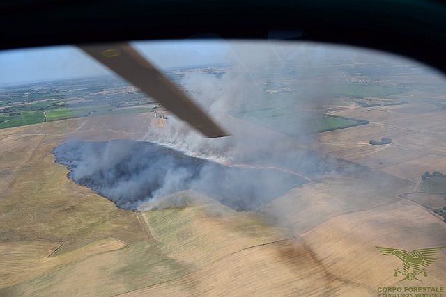 Incendi, fiamme a Simaxis e Atzara