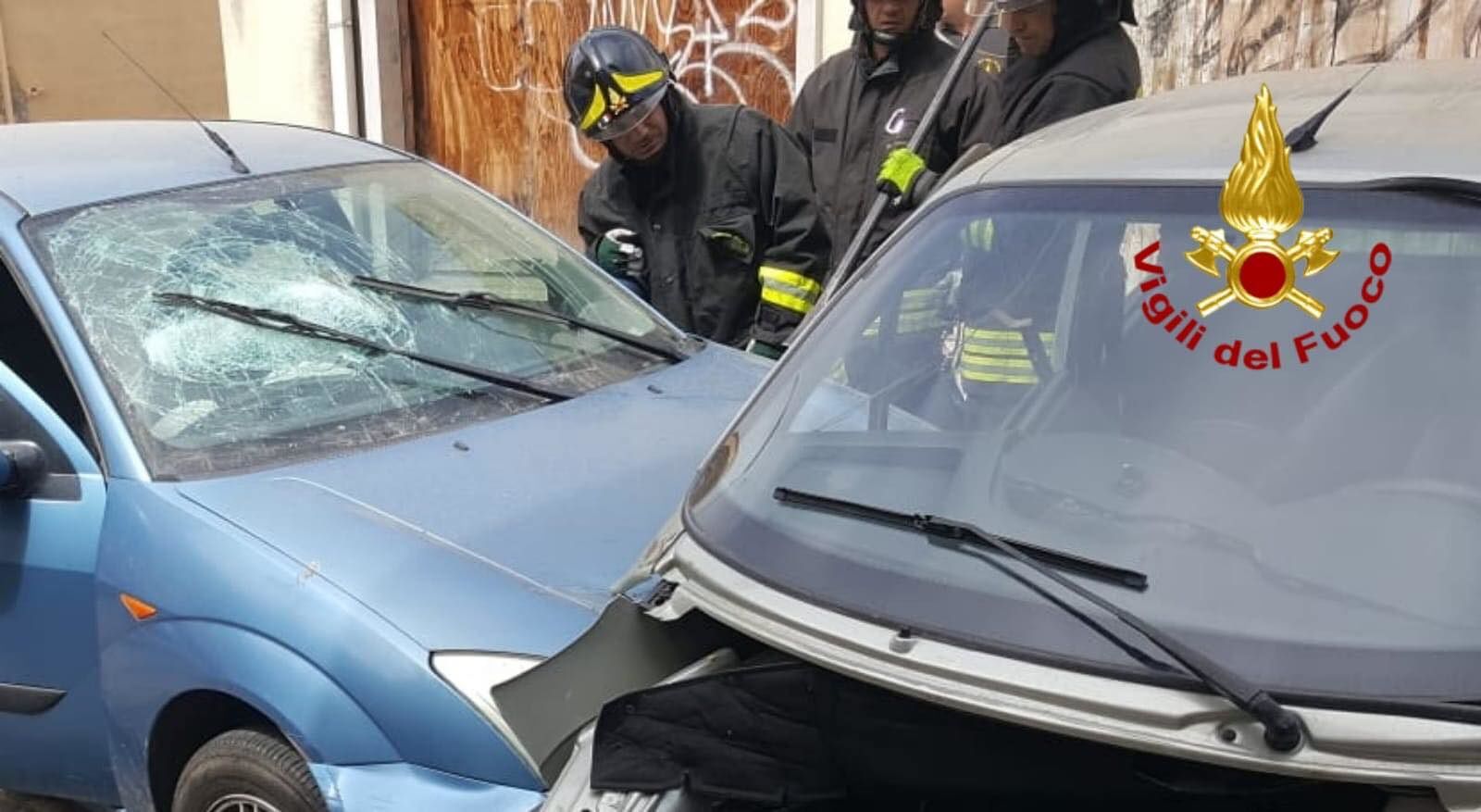 Quartu, scontro tra due auto in via Merello: ci sono feriti