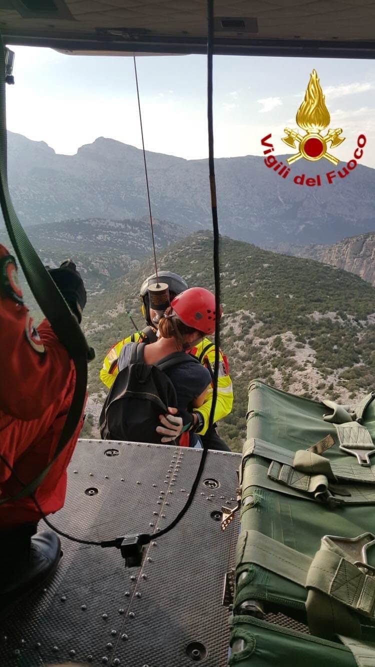 Dorgali, dispersi nel Supramonte: salvati con l’elicottero due turisti olandesi