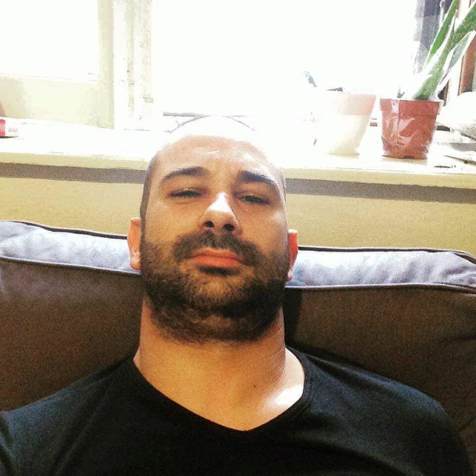 L’appello di Daniele Ugoni: “Pestato da due buttafuori al Poetto, cerco i testimoni dell’aggressione”