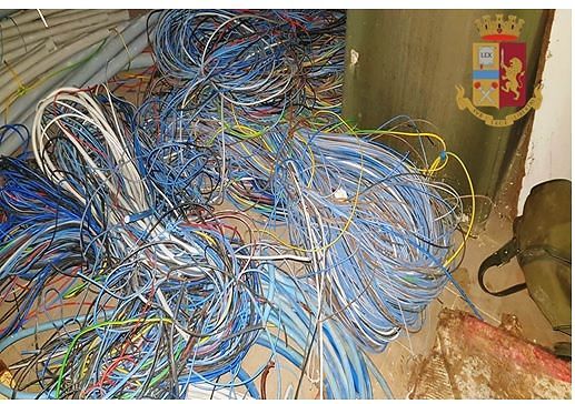 Iglesias, sorpresi a rubare cavi di rame: in manette 4 stranieri