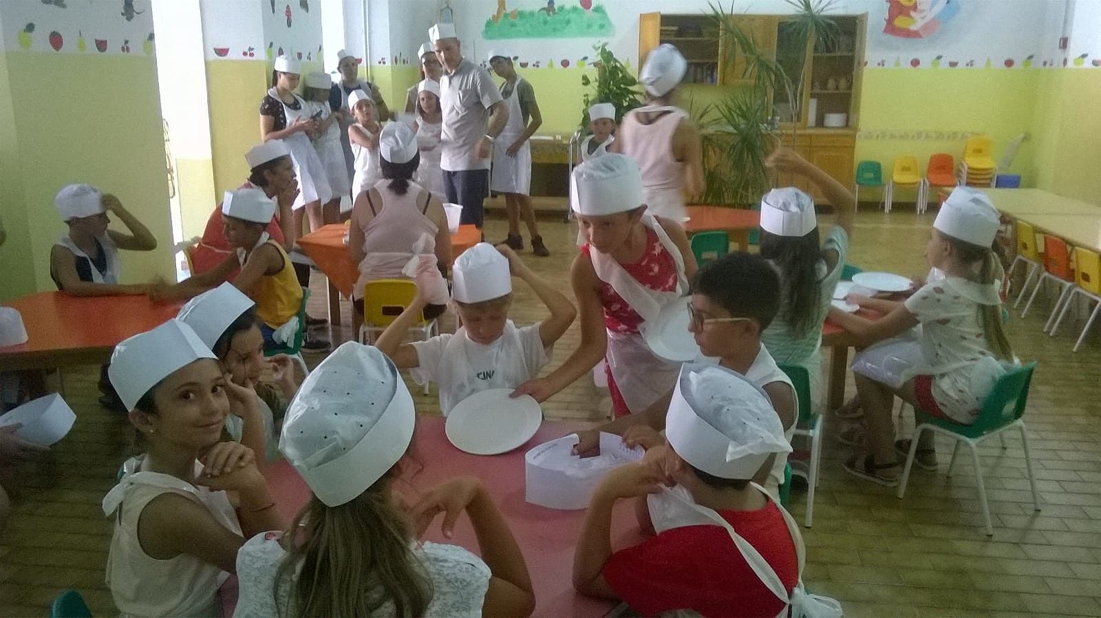 Al via a Portoscuso la “piccola scuola alberghiera”: 30 bambini con le mani in pasta