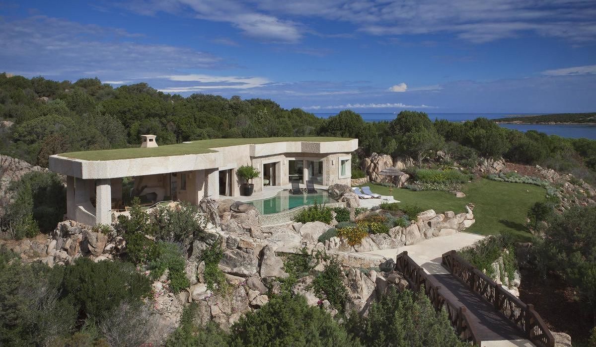 Colpo grosso in Costa Smeralda, rubati 150mila euro in gioielli da un hotel