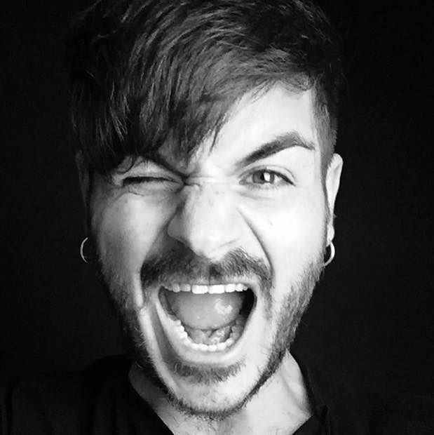 Mamma uccide il figlio neonato a Terni, lo stilista gay cagliaritano: “Io l’avrei adottato”