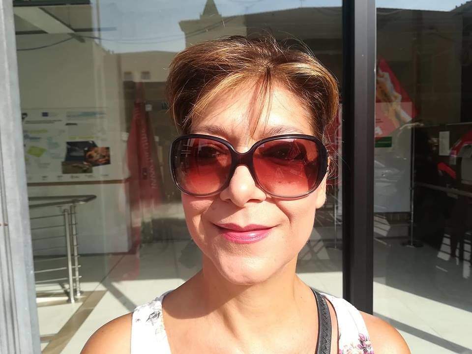 Giusi, lavoratrice ‘tagliata’ dalla Regione: “A Cagliari non campi con 400 euro al mese”