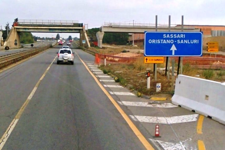 Cantiere eterno sulla 131: lavori ripartiranno dopo l’estate