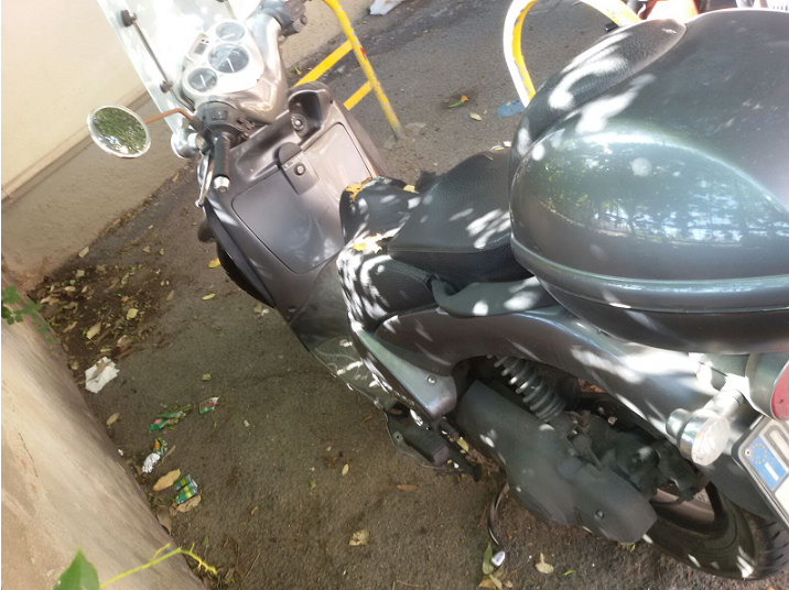 “Viale Colombo, così due ragazze coraggiose mi hanno aiutato a notte fonda con lo scooter in panne”