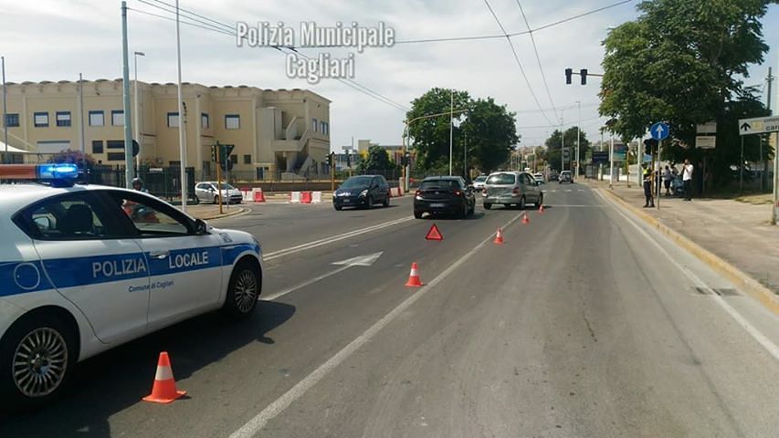 Viale Marconi, tamponamento con tre auto coinvolte: un ferito al Pronto Soccorso