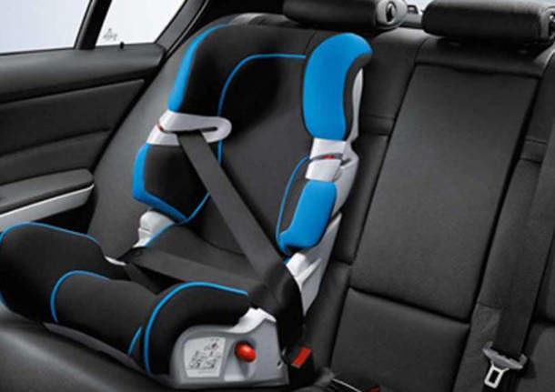 Nonno dimentica in auto la nipotina di 10 mesi: morta per il caldo asfissiante