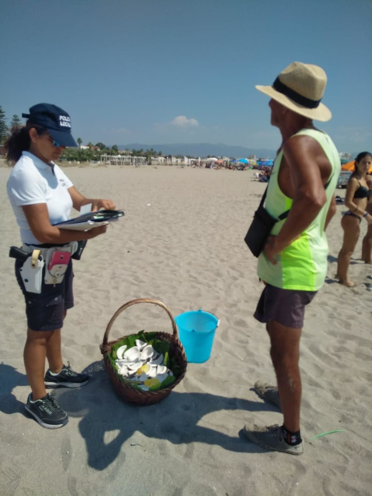Cocco fresco, cocco bello: sanzionato un venditore al Poetto