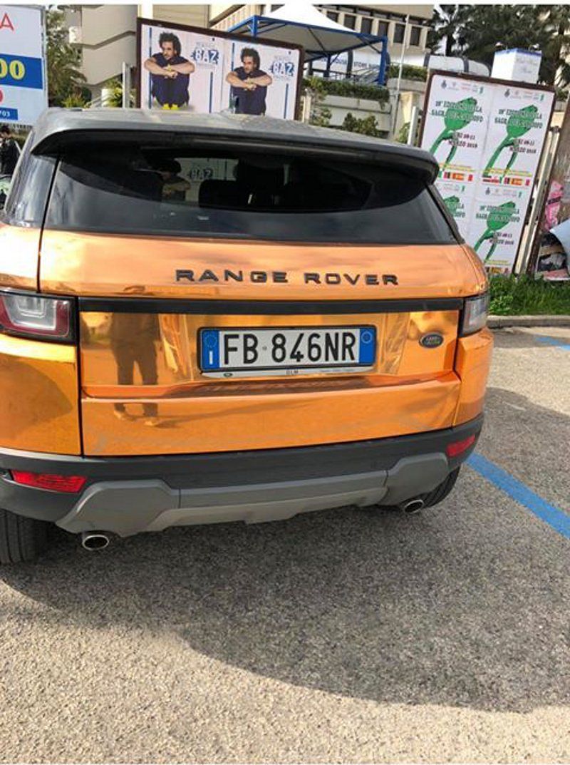 L’appello di Luca Wang: “Mi hanno rubato l’auto a Cagliari, aiutatemi a ritrovarla”