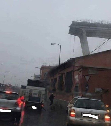 Crolla ponte su A10, salgono a 35 le vittime della tragedia di Genova