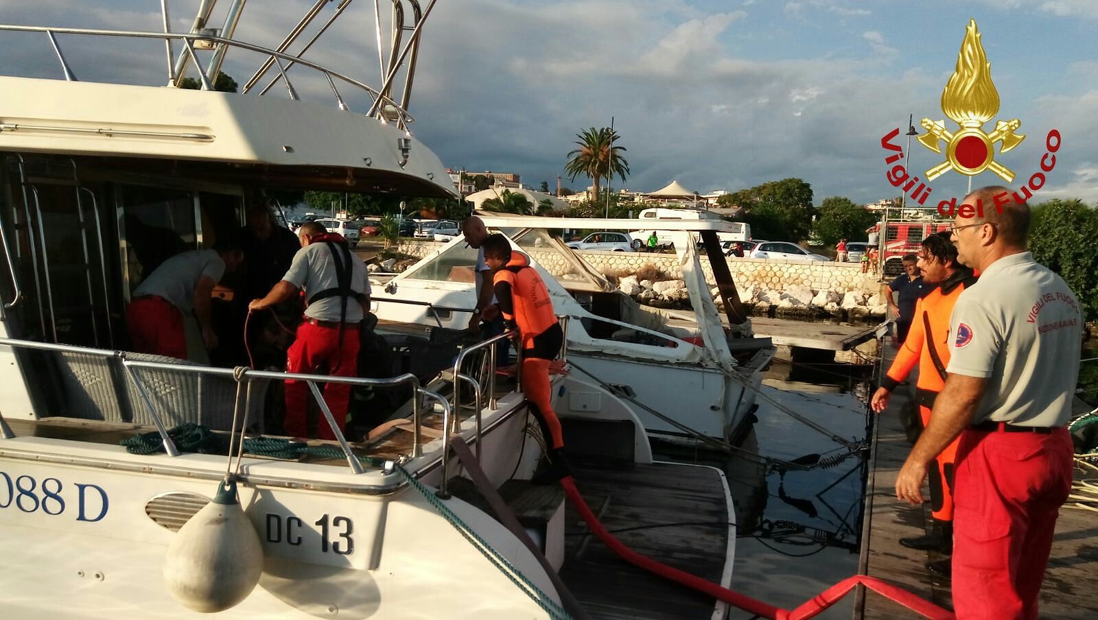 Cagliari, imbarcazione di 13 metri rischia di affondare a Su Siccu: recuperata da vigili del fuoco