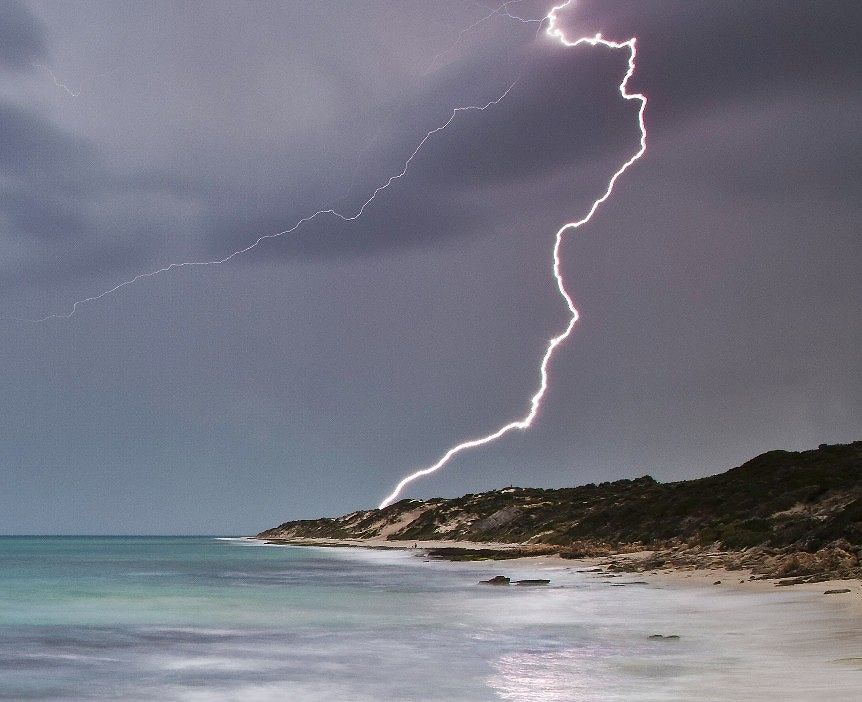 Meteo, previsto un weekend di piogge e temporali pomeridiani