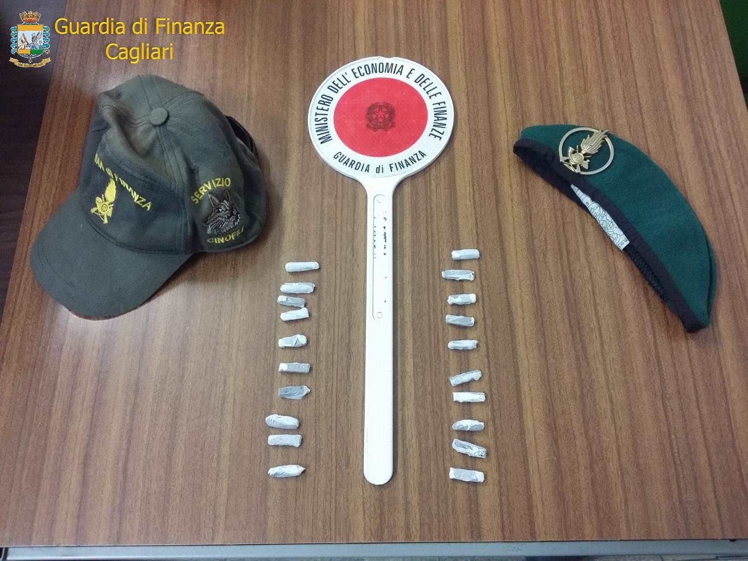 Operazione dei Baschi Verdi in piazza del Carmine: ventenne nigeriano accusato di spaccio di droga