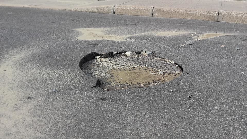 Cagliari, la pioggia mette in ginocchio Pirri. Chiusa via Socrate: “Le vasche di Zedda finiscono ko”