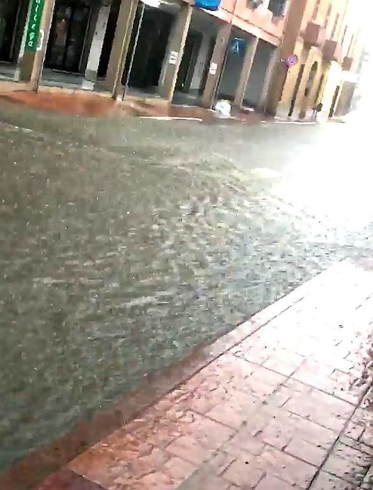 Assemini allagata, maxi piscina e polemica in via Cagliari