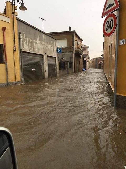 Il nubifragio si abbatte su Serramanna, Sanluri e Samassi: il VIDEO in diretta