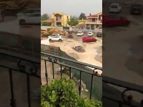 Allagamenti a Is Corrias, gli abitanti “imprigionati” nelle case: “Impossibile uscire” (VIDEO)