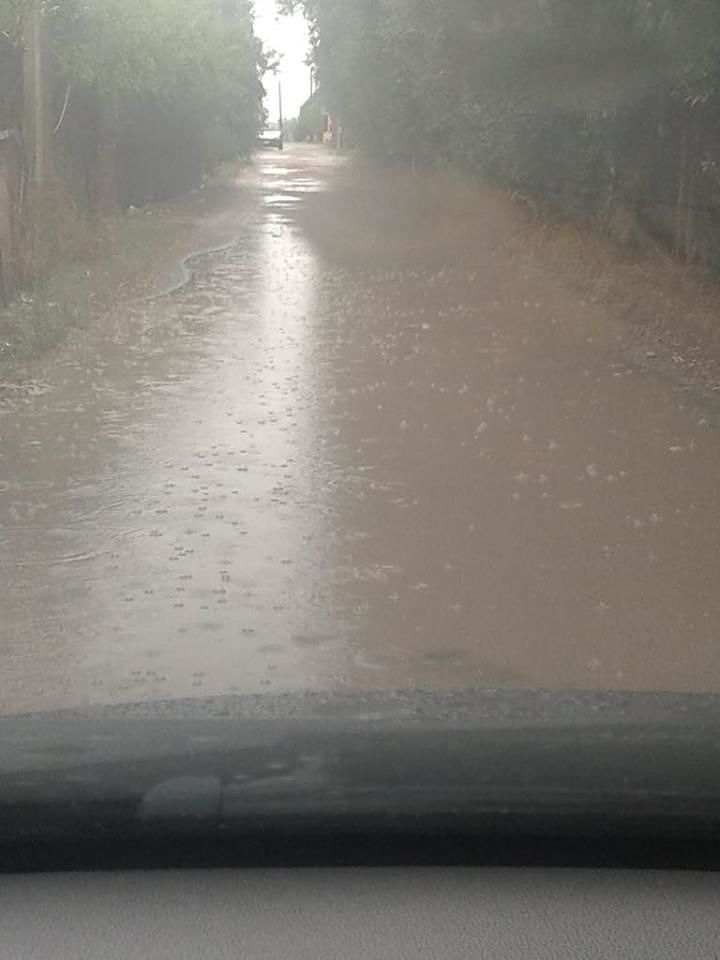 Bomba d’acqua a Decimomannu, l’acqua entra dalle finestre e dai caminetti (VIDEO)