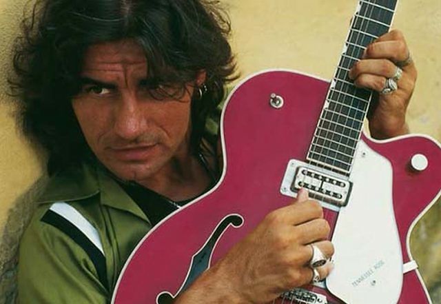 “Certe notti” lunghe 23 anni, la storia di un successo immortale di Ligabue: una canzone unica