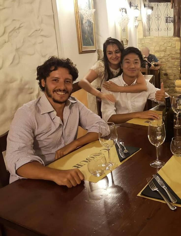 Cagliari, tenore cinese canta “No potho reposare” alla Marina: “Sono innamorato della vostra città”