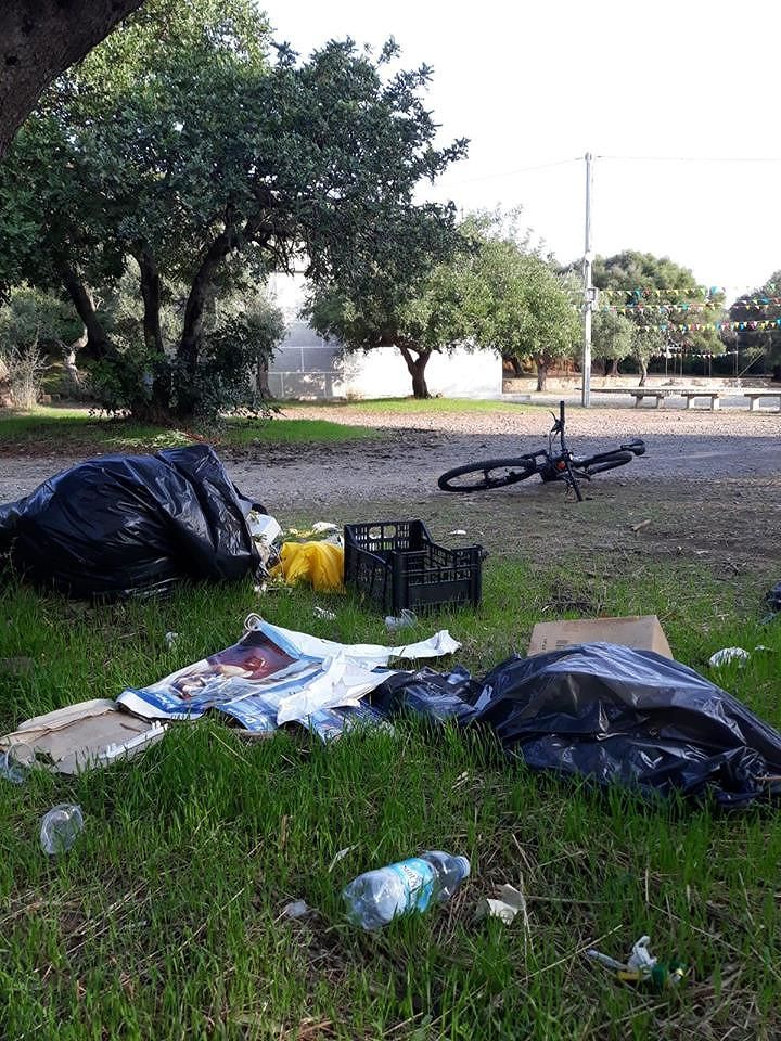 “Uno schifo all’ingresso di Monte Arcosu, ecco come i sardi maltrattano la propria terra”