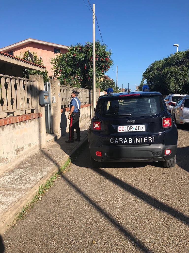 San Gavino, rubano oro per 1500 euro a casa di un pensionato: nei guai due rom