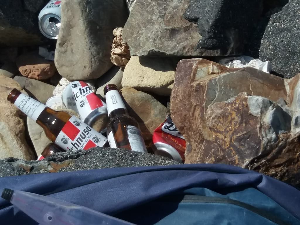 “Giorgino, ecco lo scempio lasciato dai pescatori dopo le battute di pesca: perchè questa inciviltà?”