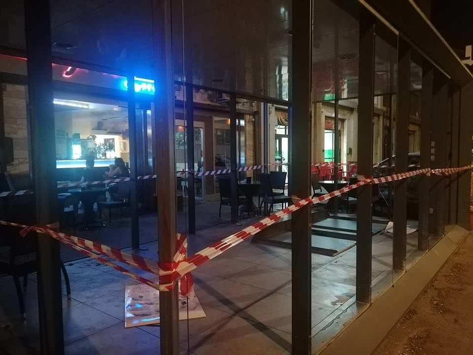 Cagliari, giù il gazebo del Lyricon, Fdi: “Zedda fa la guerra alla città”