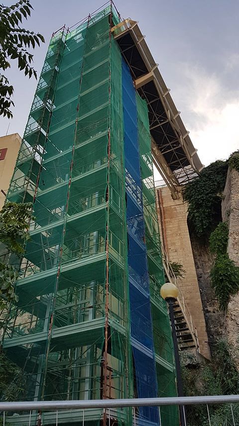 Cagliari, Castello ancora senza ascensore: “Lavori infiniti e rione inaccessibile”