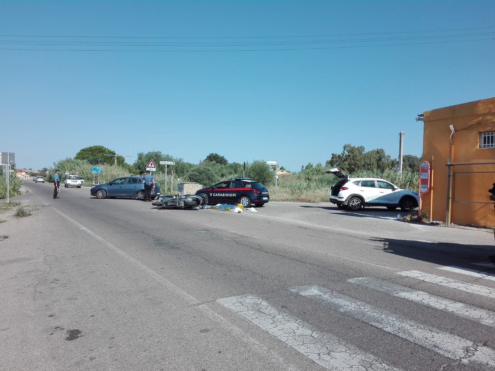 Sangue sulle strade di Quartu, scontro tra un’auto e una moto: morto un cagliaritano