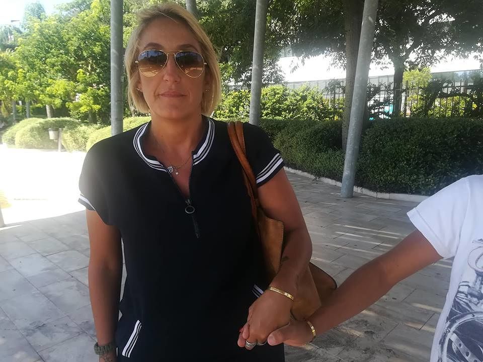 Cagliari, le lacrime di una madre: “La Assl blocca la medicina per mio figlio trapiantato, rischia di non crescere più”