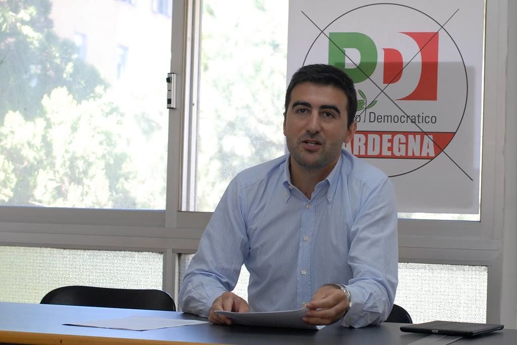 Il Pd assume in Regione il segretario Lilliu, il M5S accusa: “Bocciato dagli elettori, ma parente di Arru…”