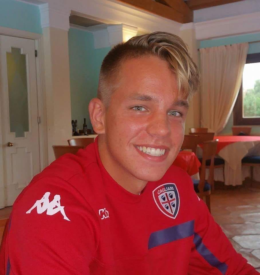 Kristyan Popiela muore a 20 anni, il lutto dei tifosi del Cagliari: “Hai sudato la maglia, lassù troverai altri campioni”