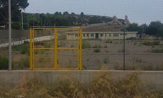 Cagliari, Vecchio Borgo Sant’Elia: campo sbarrato alla squadra dei giovani del rione