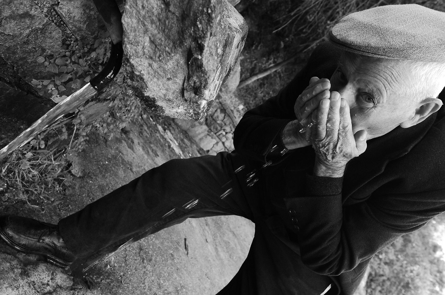 Gli anziani di Villagrande Strisaili in una mostra del fotografo dei film di Verdone e Ozpetek