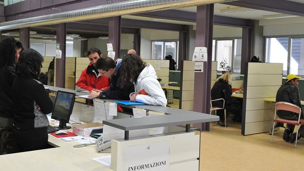 Fratelli d’Italia: “Parla Pigliaru, Centri per l’impiego chiusi in tutta l’Isola”