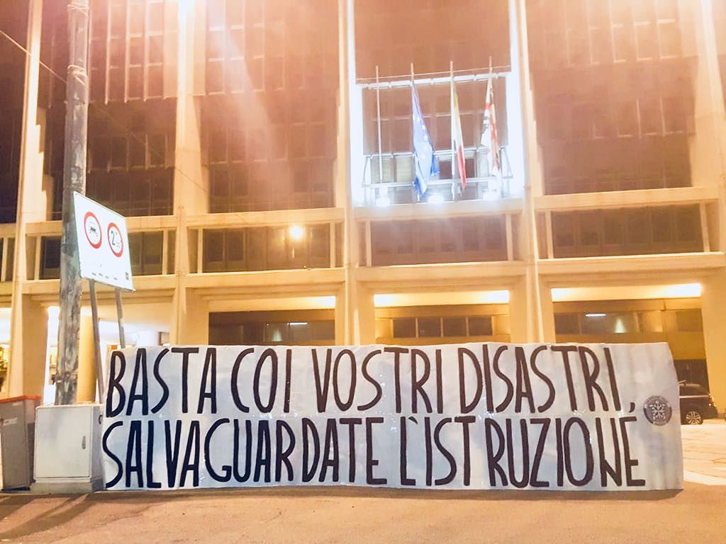 Cagliari, CasaPound: “La giunta regionale difenda l’istruzione”