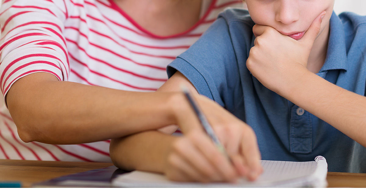 Cerco lavoro come baby sitter, aiuto compiti e ripetizioni