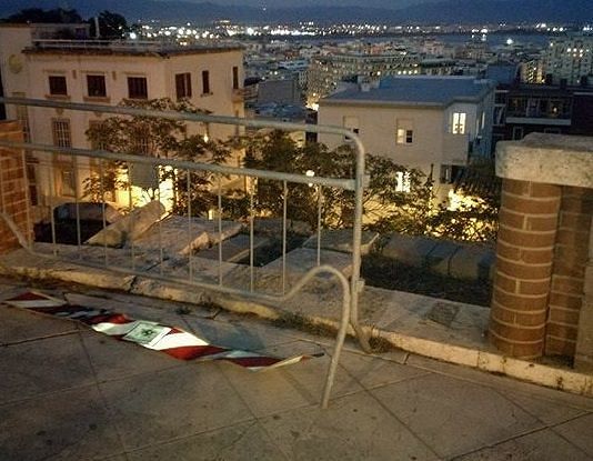 Cagliari, Terrapieno tra buio, sbandati e sporcizia. Gli albergatori: “Dobbiamo scortare i turisti”