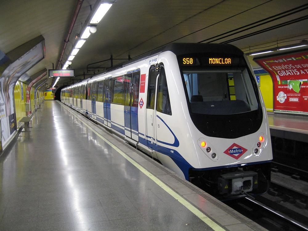 Madrid, esplosione in metropolitana: batteria tablet semina il panico