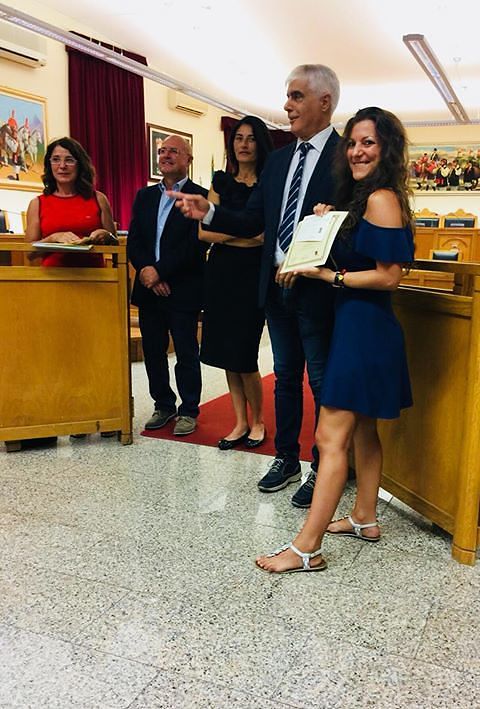 Capoterra, studenti premiati per il loro impegno: venti borse di studio del Comune