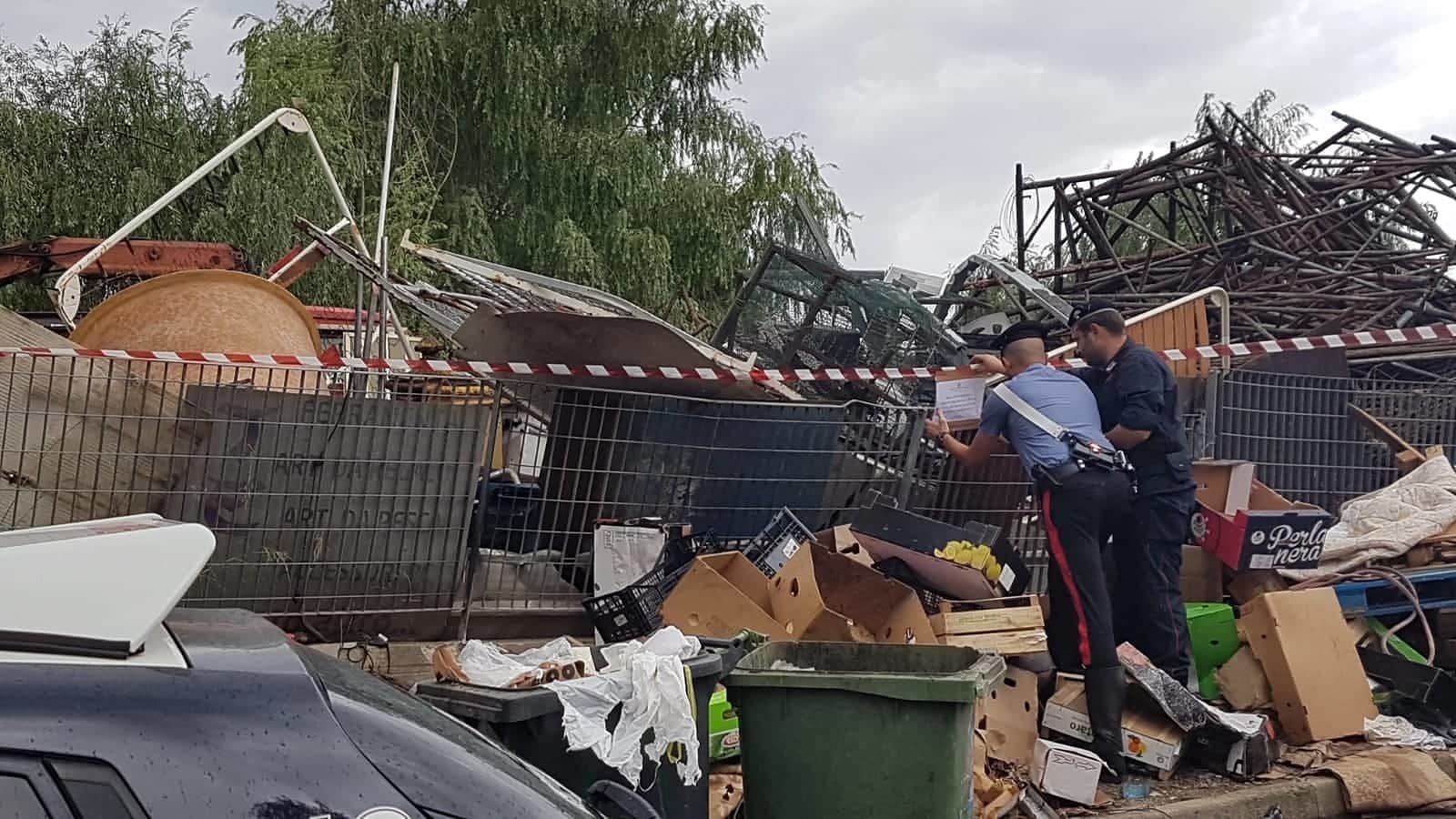 Carbonia, maxi discarica di rifiuti pericolosi accanto al campo: denunciato un nomade