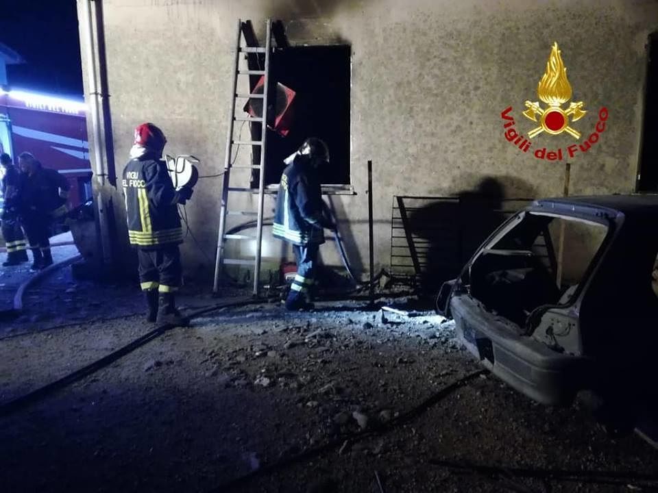 Paura a Samassi, incendio in un casolare disabitato a Tanca Su Soli
