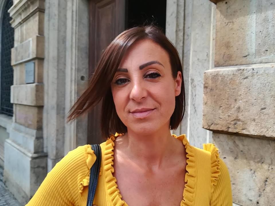 Cagliari, la grinta di Clara Pili: “Mi avete bruciato l’auto? Io vado avanti a testa alta”